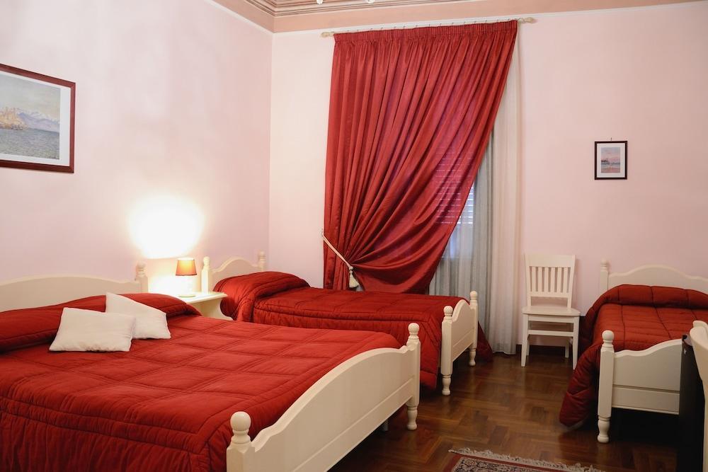 Alhambra - Guest House Di Charme جاري المظهر الخارجي الصورة